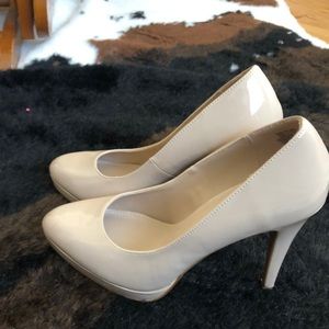 Elle nude high heels